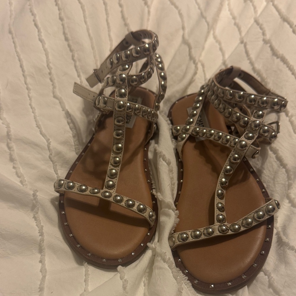 Steve Madden Silver Studded Tan Sandals